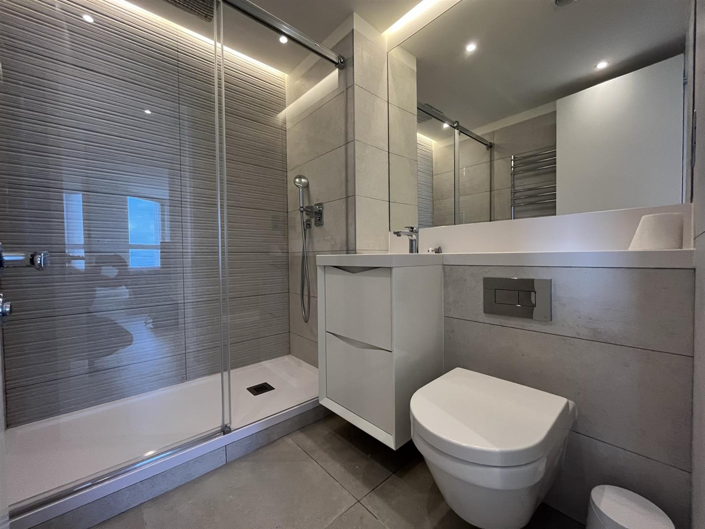 Image of Apartment - 1 Bedrooms - 1 Bathrooms for Rental in EuroCity-Gibraltar, Image 8